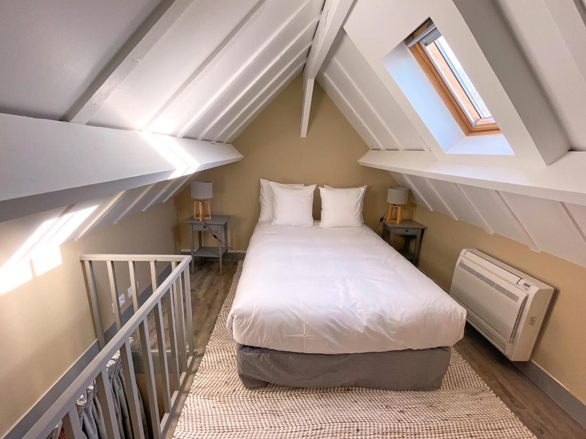 Le Fruit Defendu Hotel Rueil-Malmaison Room photo